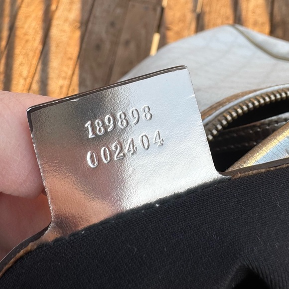 🎄EUC GUCCI GG Supreme Hobo - Picture 7 of 17